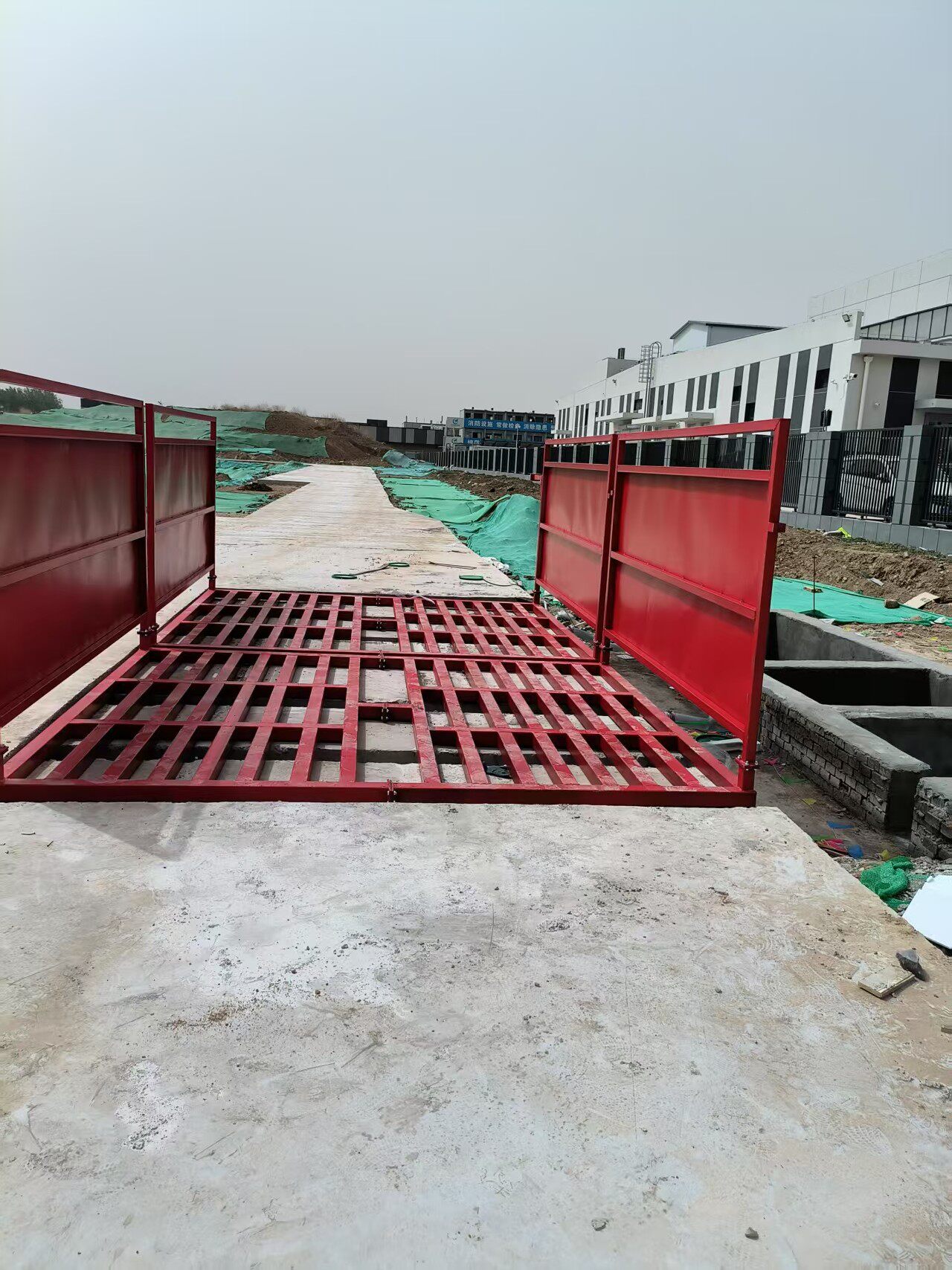 靠谱的工地工程洗轮机洗车平台全封闭洗车棚源头厂家